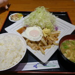 母さんのしょうが焼き - 生姜焼き定食スタンダード、目玉焼トッピ