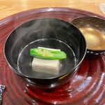 日本料理 一会 - ゴマ豆腐とおくらのお椀