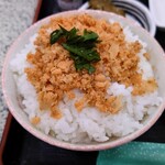 Guran Kafe - 鮭フレークご飯
                      ご飯の量に対して鮭フレーク多過ぎ？
                      サービス精神は旺盛な感じ！