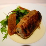 レストラン・セン - パリパリに焼いた鴨モモ肉のコンフィ　サラダ添え