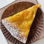 なかたに亭 - 甘夏のタルト　486円。94g