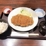 とんかつととろろ膳 かつ麦 - ロースカツ定食