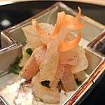 日本料理　百屋 - 桜鯛のからすみ和え