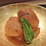 日本料理　百屋 - 山芋とホタルイカの素揚げ