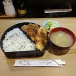 喜泉 - 魚フライ（白身魚とイカ）850円