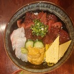 さかり寿司 - マグロ漬け、鯛、ウニ丼