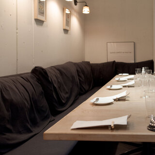 居心地のよいおしゃれな空間。20名様までの個室完備◎