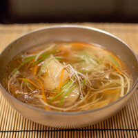 よし町 - 2022.7 沢煮椀（塚原牧場梅山豚角煮 牛蒡 えのき 木くらげ 人参 三つ葉 新玉葱 白髪葱）