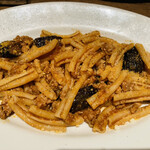 タロス - サルシッチャとナスのトマトソース ショートパスタ