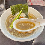 石山商店 - 旨味たっぷりの優しい味のスープ