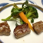 西村屋　本館 - 但馬牛一口ステーキ　柔らかジューシー