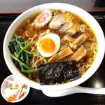 ごっつんこ - ラーメン大盛