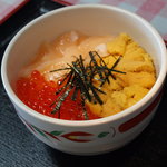 ウニ丸ちゃん - 三色丼（イクラ・ホタテ・ムラサキウニ）
