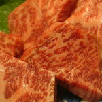 やきにく なり田屋 - 牛刺し　アップ