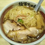 大阪塩系らーめん 塩子ちゃん - 純正天然塩らーめん 890円、麺大盛り +120円