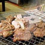 炭火焼肉ビヨンド - 