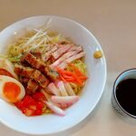 中華そば専門店 一六食堂 - うなぎ冷やし中華 1,300円