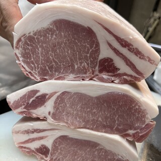 品种丰富的猪肉