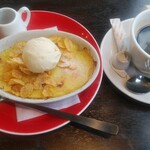 Cats Cafe - キャッツ自慢のスイートポテト 　￥638-（コーヒーはセットで200円引き）