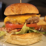 Smoky Monkey Hamburger &More - スモーキーモンキーベーコンチーズ