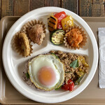 カフェコトゴト - 女性1番人気 ガパオライス