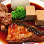 Sakaba Mihamato Kyo - 鰤の半身の照り焼きと鶏の唐揚げ