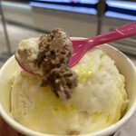 サーティワン アイスクリーム - ハワイアンクランチにお勧めアイスを乗せてくれた