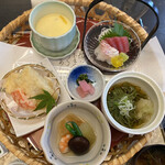 津 みやび - 季節の花かご御膳　炊き合わせ、天ぷら、お造り、茶そば、茶碗蒸し