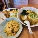 ラーメン六兵衛 - 