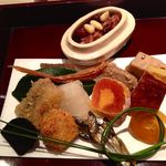 くろぎ - お赤飯と松の実が！