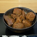 焼津港のめし処 与作鮨 - まぐろ角煮