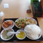 Fukurin - 日替りランチB野菜炒め＋鶏唐揚げ（２コ）定食ご飯大盛り