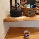 お料理ひろせ - 3人のみの特等席カウンター。左端は特に落ち着くんです。