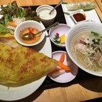 HaNoi Machi - バインセオと鶏肉フォーのセット