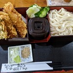 Fukuwa Uchi - いか天重セット    950円