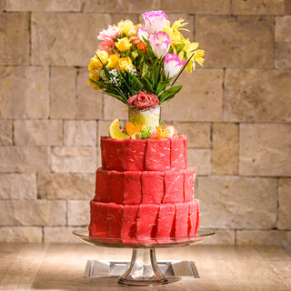 肉ケーキ・肉ブーケでお祝いやサプライズ演出も。