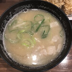 熟成豚 かわむら - 豚汁大盛り。大盛りは無料です。