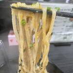 Ramen Maze Soba Arashi - タレ、薬味、卵が絡んで美味しい