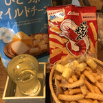 麹町いづみや しろ - 15. カルビーかっぱえびせん、なとり ひとつぶ マイルドチーズ、Debut 純米無ろ過生原酒