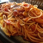 クロンボ - 薄焼き玉子の上にナポリタンがのってます☆