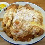 ひろし食堂 - かつ丼（ご飯少なめ）（上から）（2022.6）