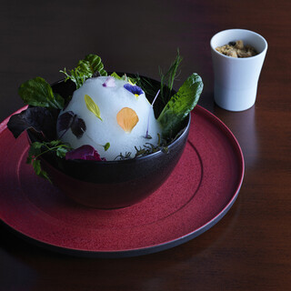 パリ「レストランケイ」のスペシャリテが、日本仕様の一皿に