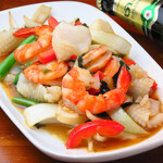 Stir-fried shrimp and squid with gapao