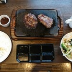 ラッキーステーキ - ランプステーキ100g & ハンバーグ(国産牛)150g ライス・サラダ・スープ