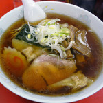 新雅 - 新雅（ワンタンメン・600円）