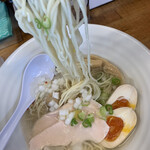 麺屋ゆるり。 - 低加水麺が冷やされザクッと楽しい麺〜リフト〜❣️