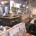 Hamayaki Kaisen Izakaya Uo Tora Suisan - 店内の様子