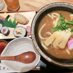 冨士屋 - カレーうどん+定食。880+420。