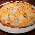 BAR RUDDY - 本日の　4種の　ピザ