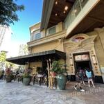 The Cheesecake Factory - 外観